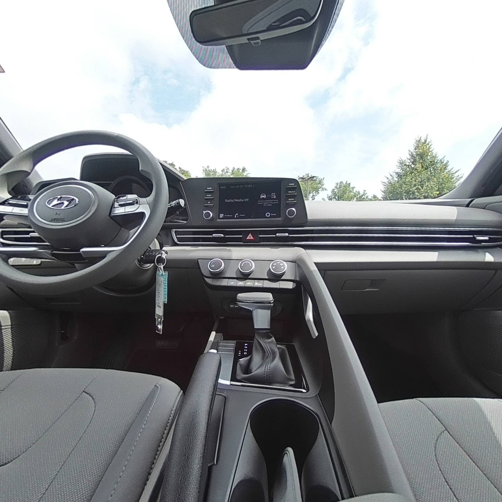 Certified 2023 Hyundai Elantra SE FWD image 29