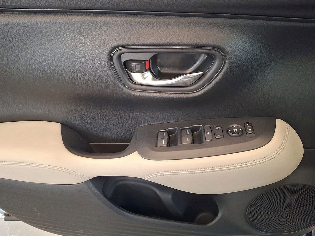 Used 2024 Honda HR-V LX image 14