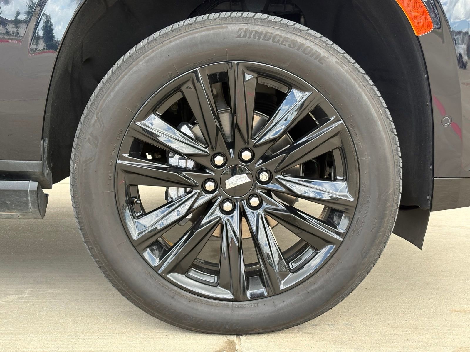 Certified 2023 Cadillac Escalade ESV Sport w/ Touring Package AWD/4WD image 9