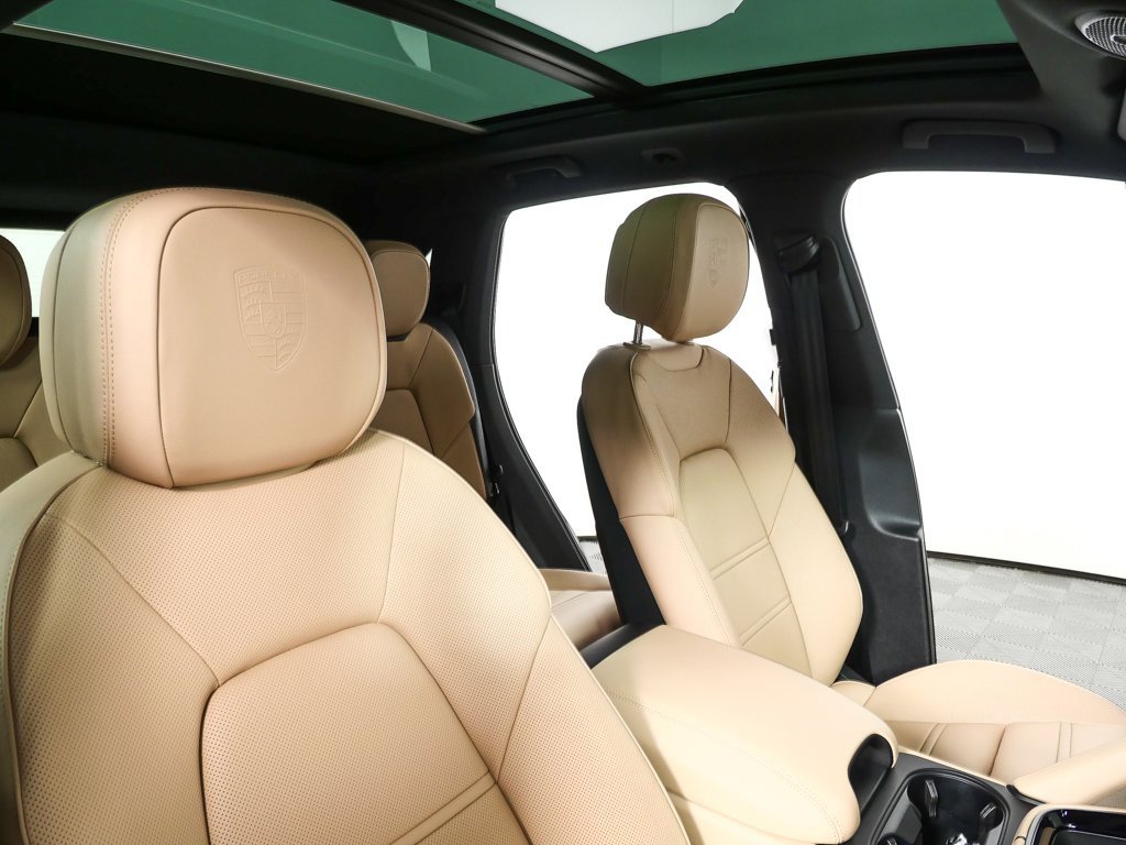 New 2026 Porsche Cayenne S image 24