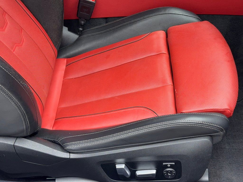 Used 2022 BMW 840i Coupe w/ Driving Assistance Package image 40