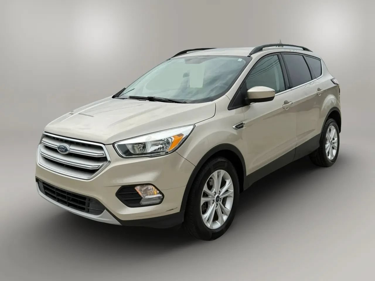 Used 2018 Ford Escape SE FWD image 3