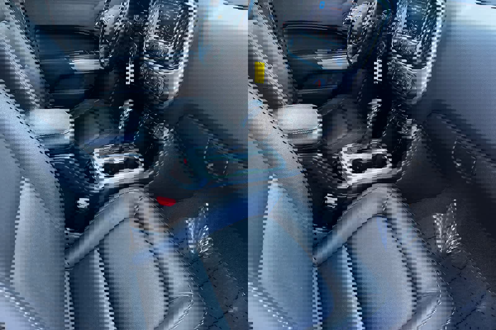 Used 2022 Chevrolet Colorado LT w/ Luxury Package image 16