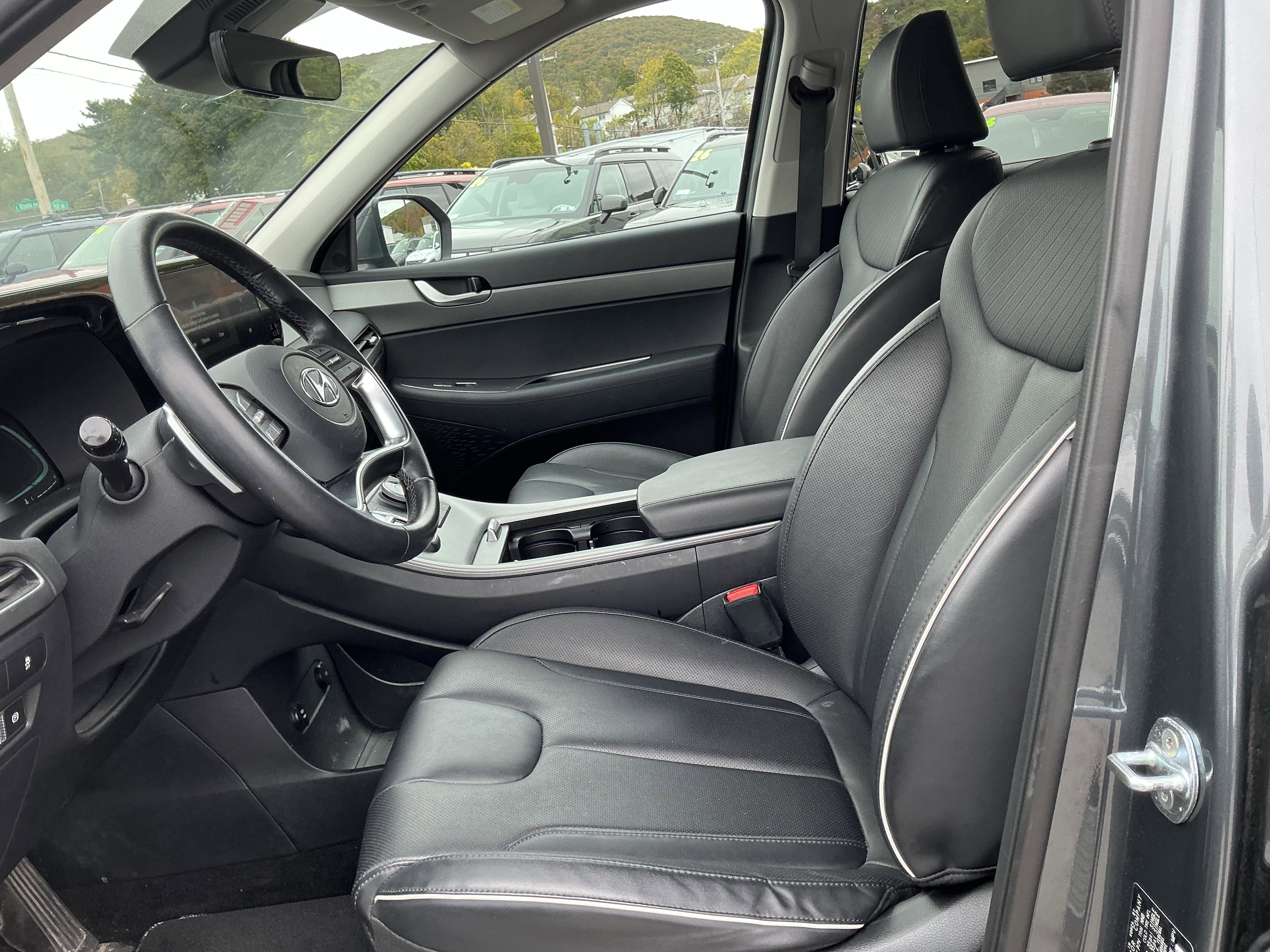 Used 2023 Hyundai Palisade SEL w/ Cargo Package image 12