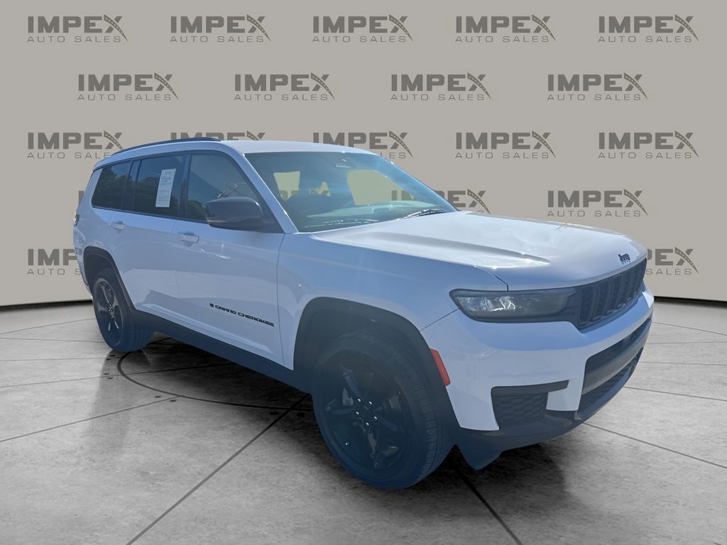 Used 2022 Jeep Grand Cherokee L Laredo image 7