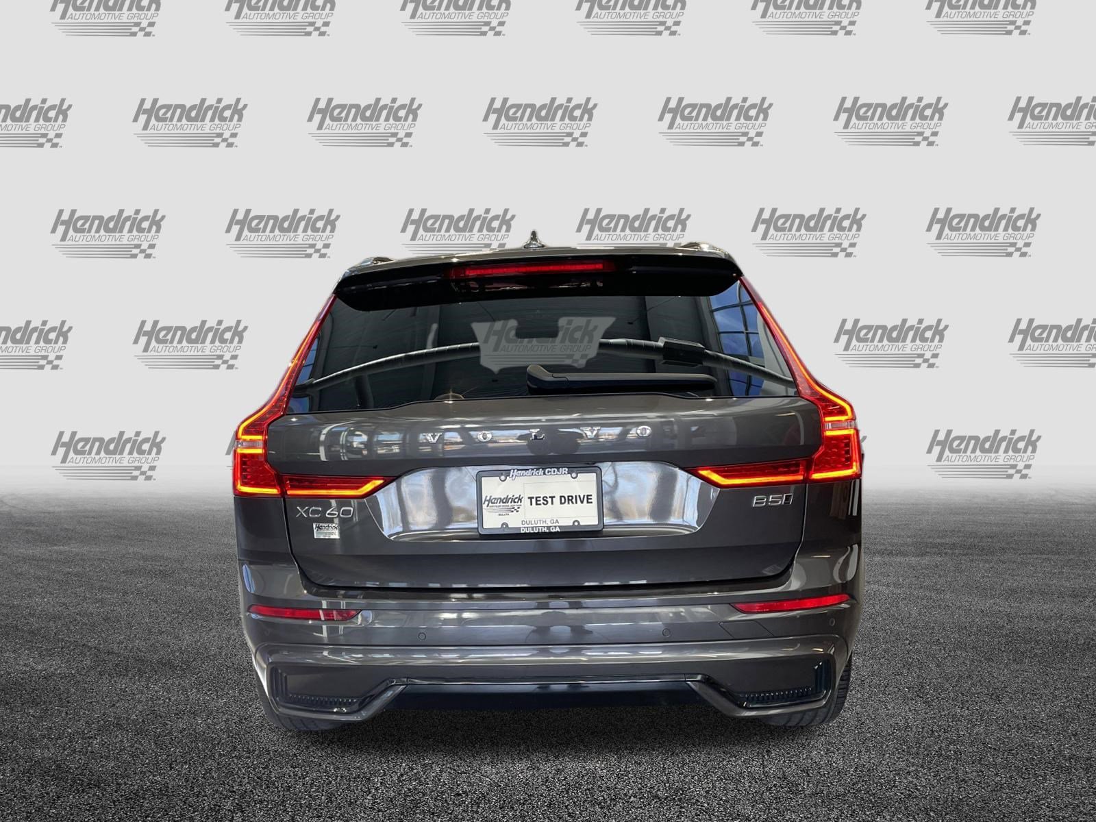 Used 2025 Volvo XC60 B5 Plus AWD/4WD image 8