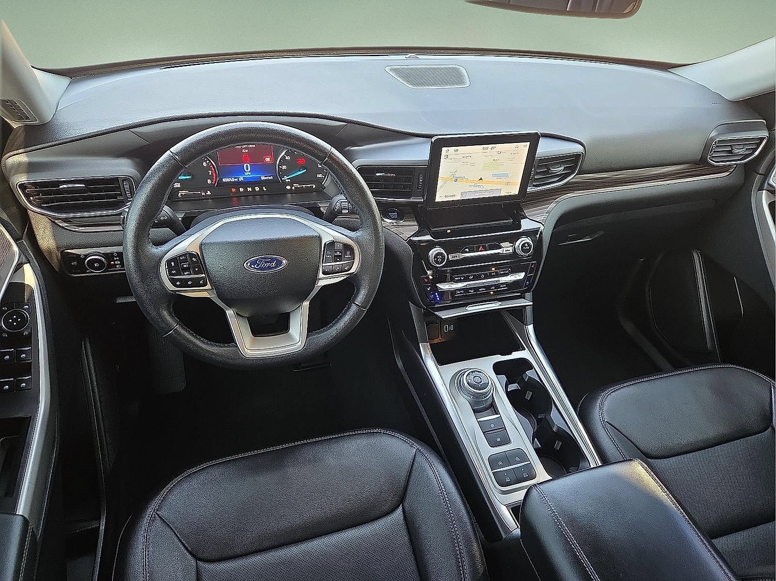 Used 2024 Ford Explorer Limited RWD image 12