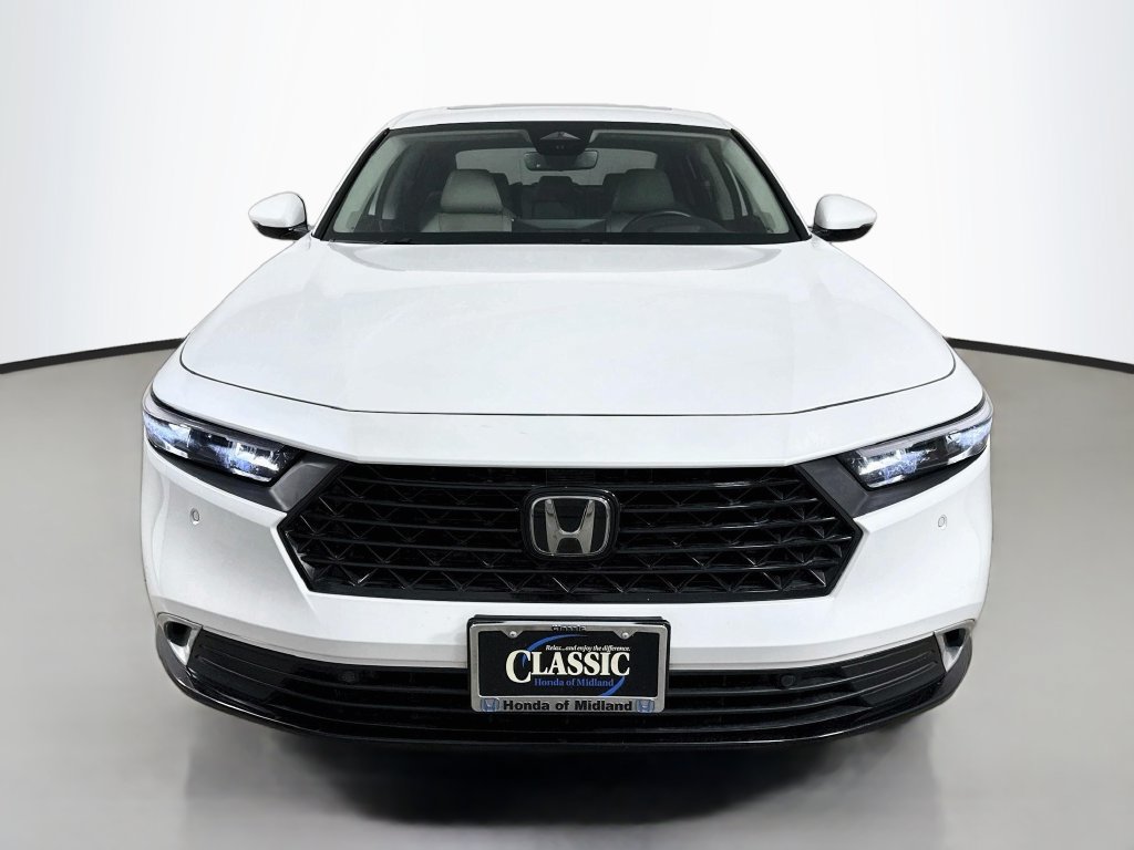 Used 2025 Honda Accord Touring image 2