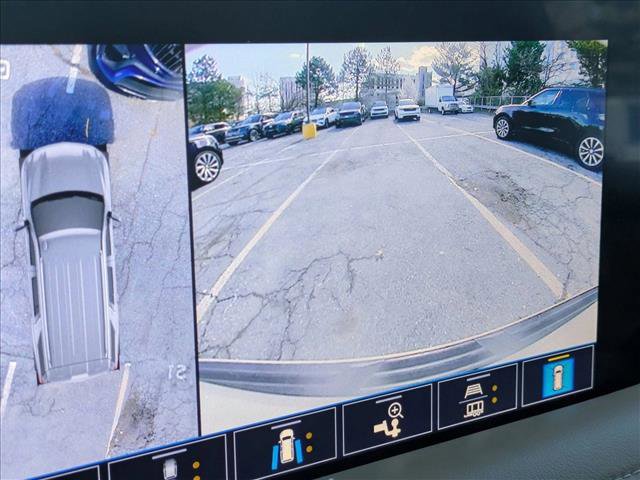 Used 2021 Chevrolet Tahoe Premier w/ Premium Package image 12