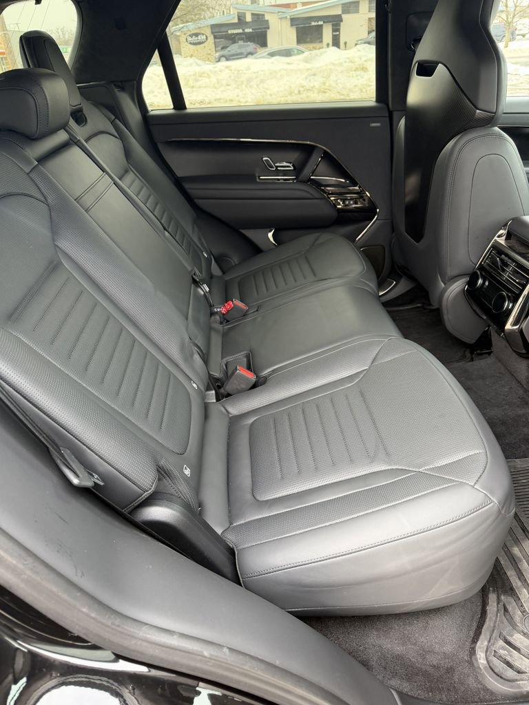 Used 2024 Land Rover Range Rover Sport AWD/4WD image 18