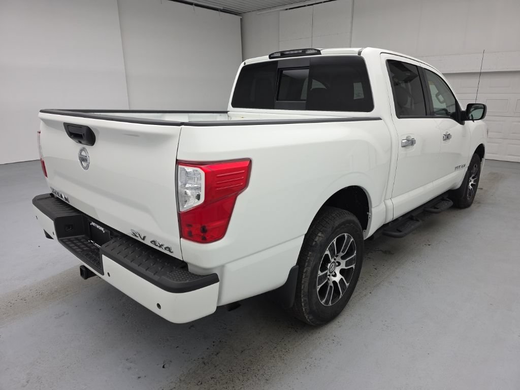 Used 2021 Nissan Titan SV w/ SV Convenience Package AWD/4WD image 11