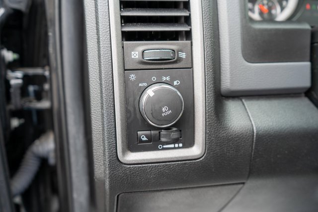 Used 2018 RAM 1500 Express image 14