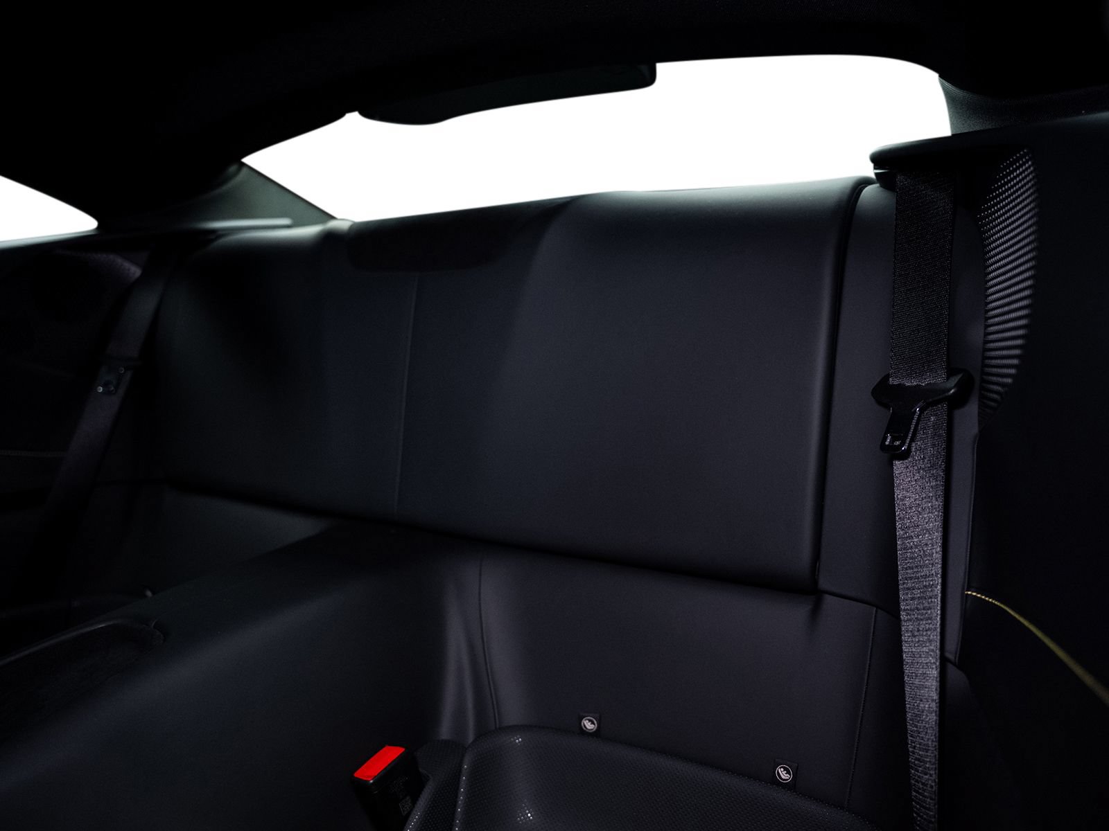 Used 2022 Ferrari Roma RWD image 39