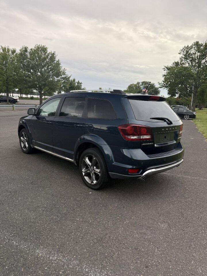 Used 2015 Dodge Journey Crossroad w/ Flexible Seating Group FWD image 7
