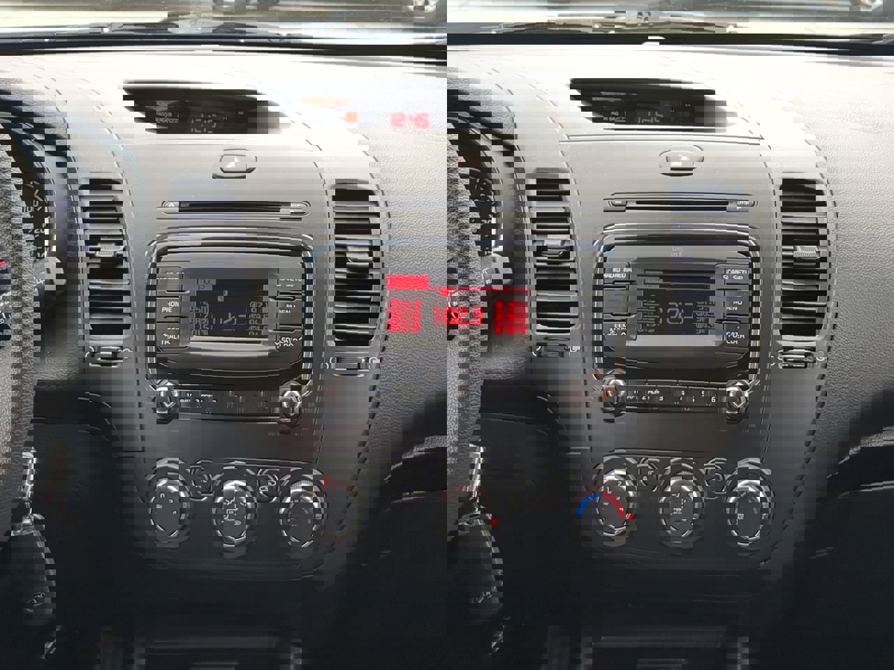 Used 2017 Kia Forte LX image 16