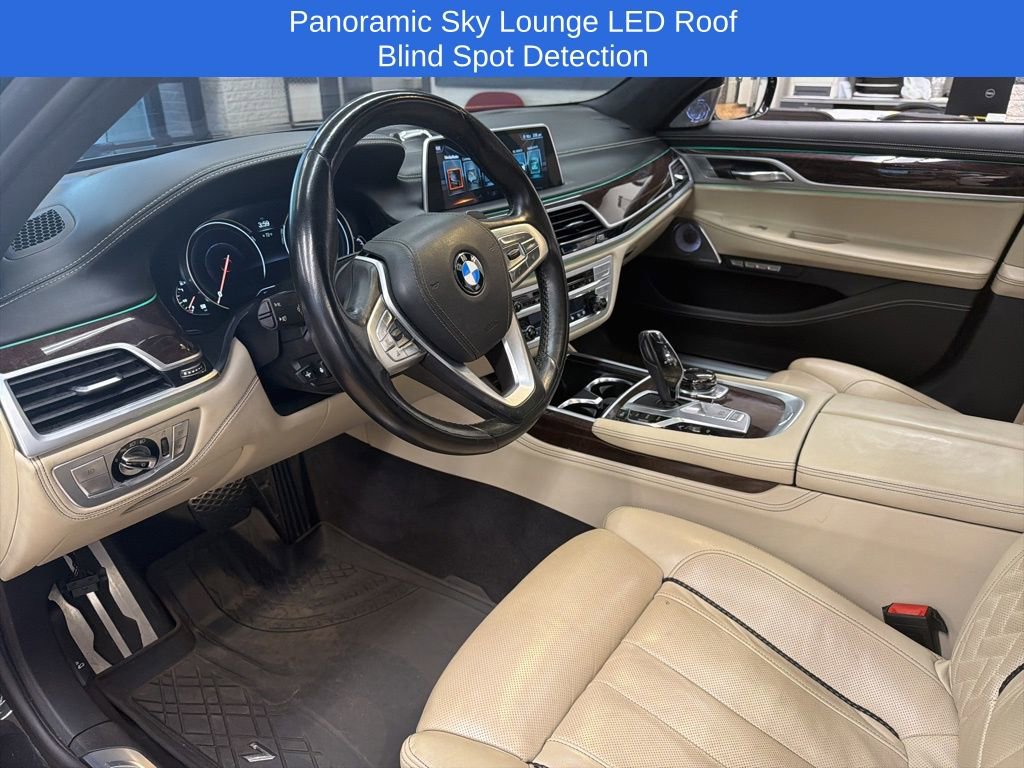 Used 2017 BMW 750i xDrive image 11
