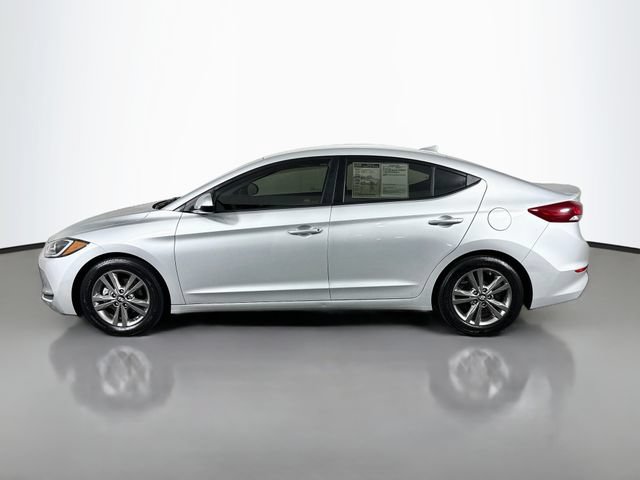 Used 2017 Hyundai Elantra SE FWD image 4