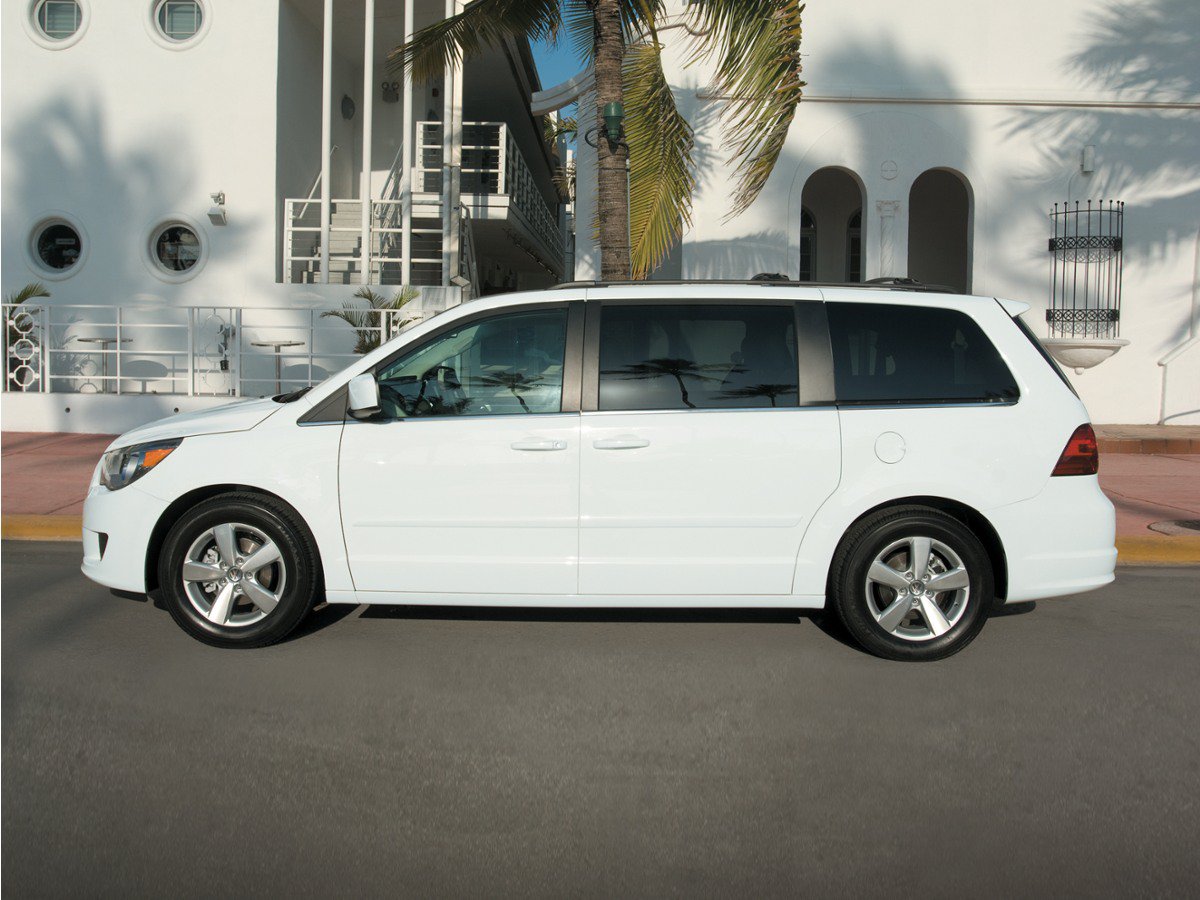 Used 2010 Volkswagen Routan SE