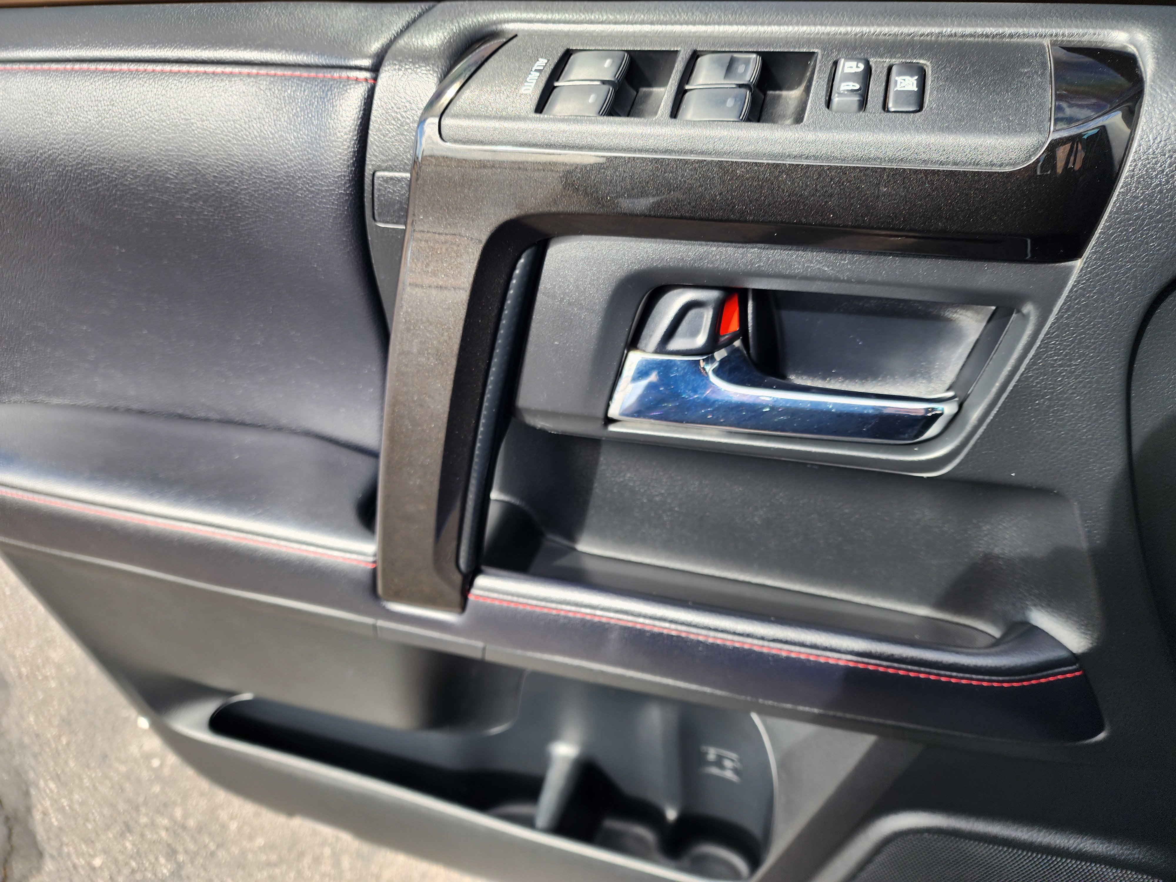 Used 2019 Toyota 4Runner TRD Off-Road Premium image 17