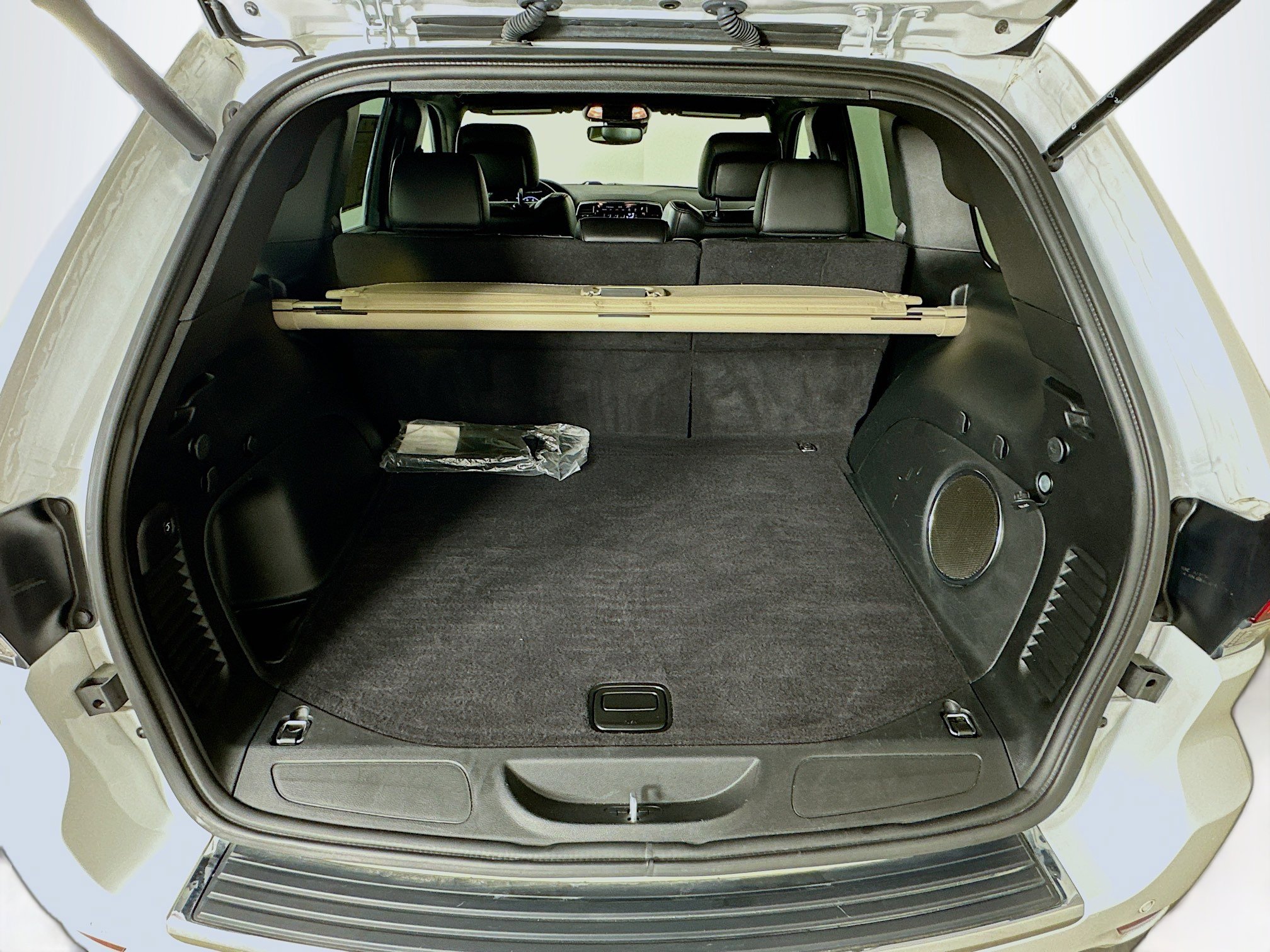 Used 2022 Jeep Grand Cherokee Limited w/ Trailer Tow Group IV image 34