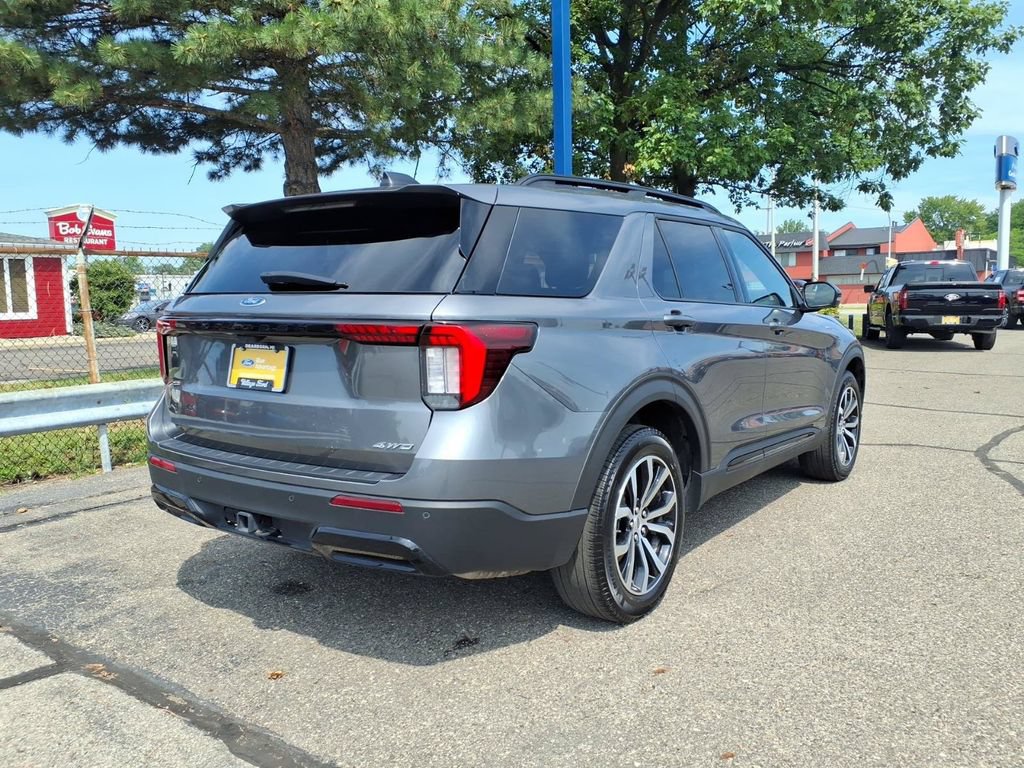Certified 2025 Ford Explorer ST-Line AWD/4WD image 6