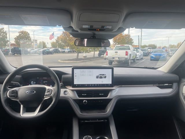 Certified 2025 Ford Explorer Active image 21