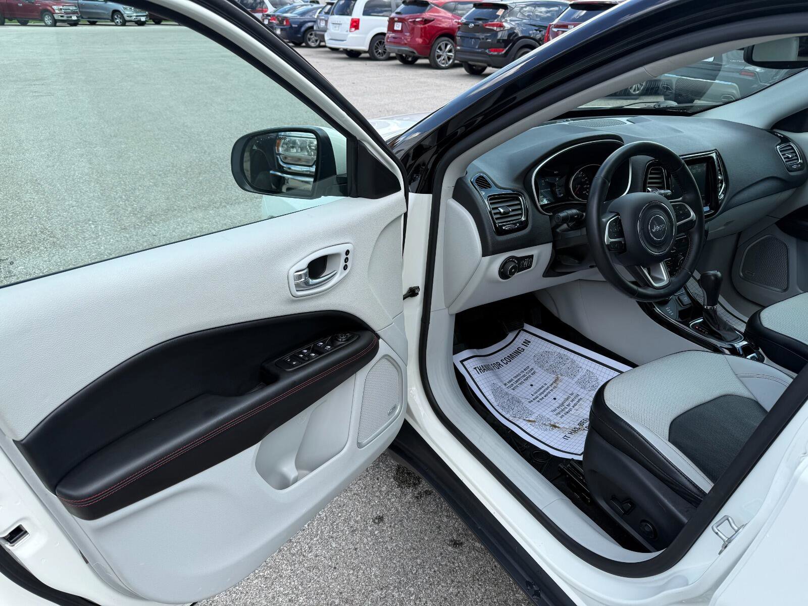 Used 2020 Jeep Compass Limited w/ Safety & Security Group AWD/4WD image 8