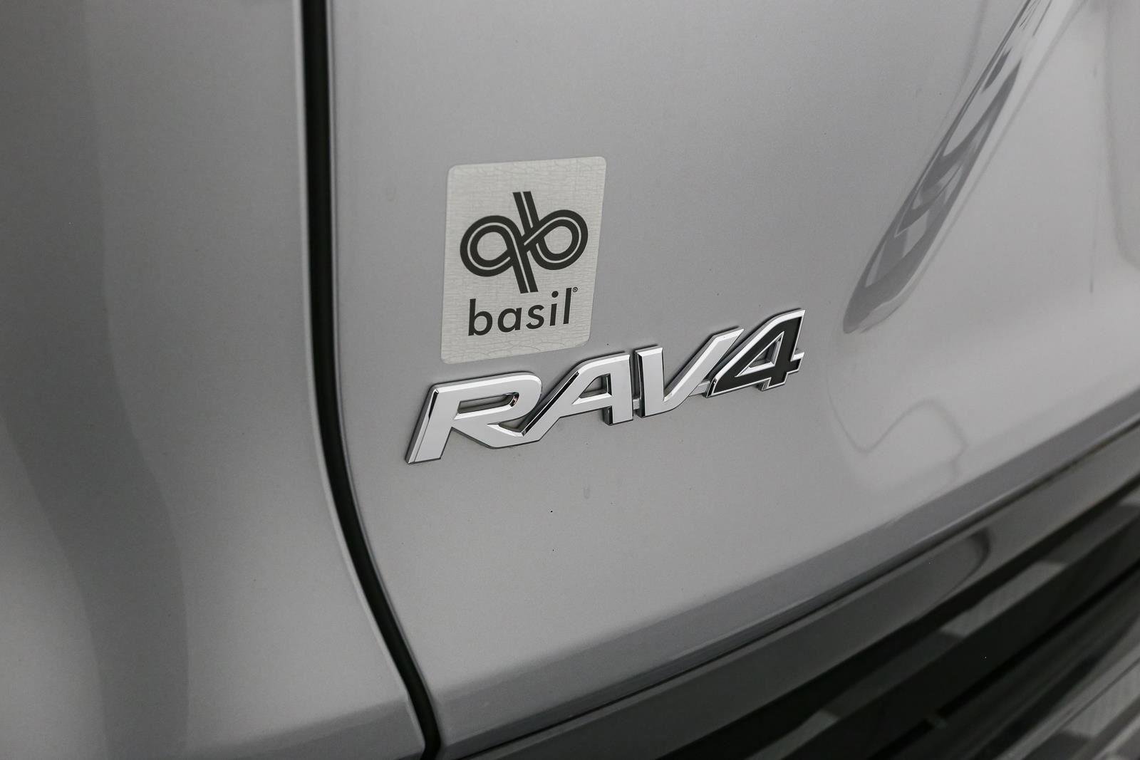 Used 2019 Toyota RAV4 XSE w/ Carpet Mat Package AWD/4WD image 10