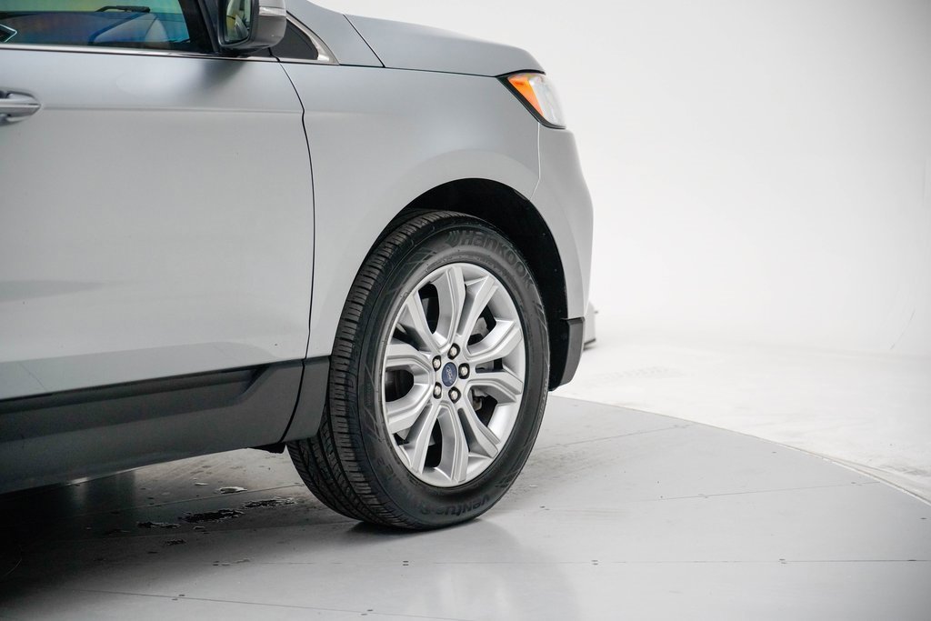 Used 2022 Ford Edge Titanium image 11