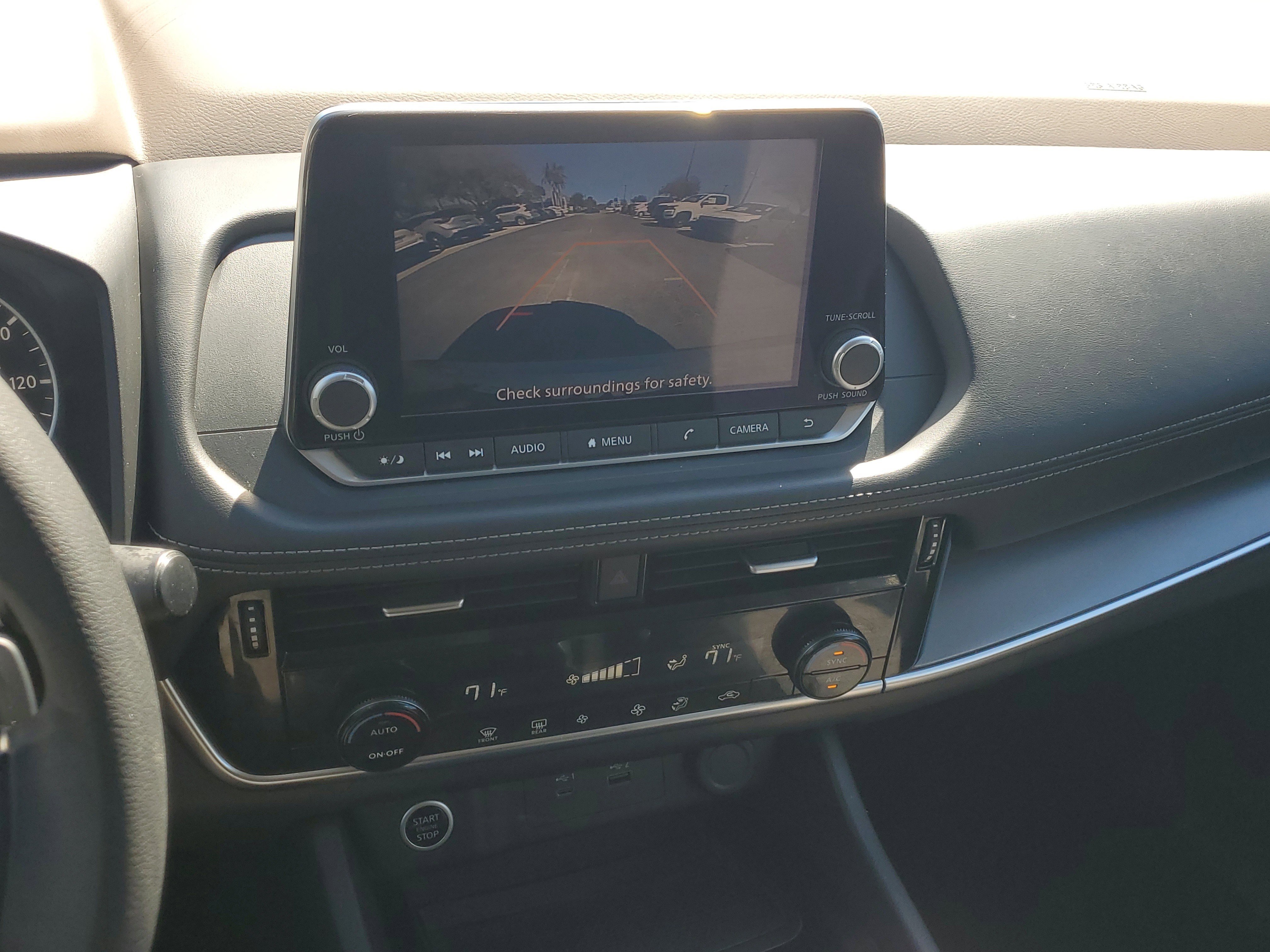 Used 2023 Nissan Rogue SV image 26