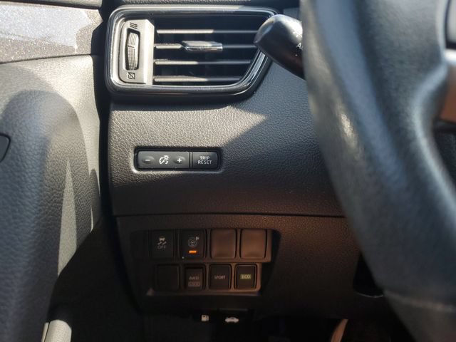 Used 2017 Nissan Rogue SV w/ Midnight Edition AWD/4WD image 21