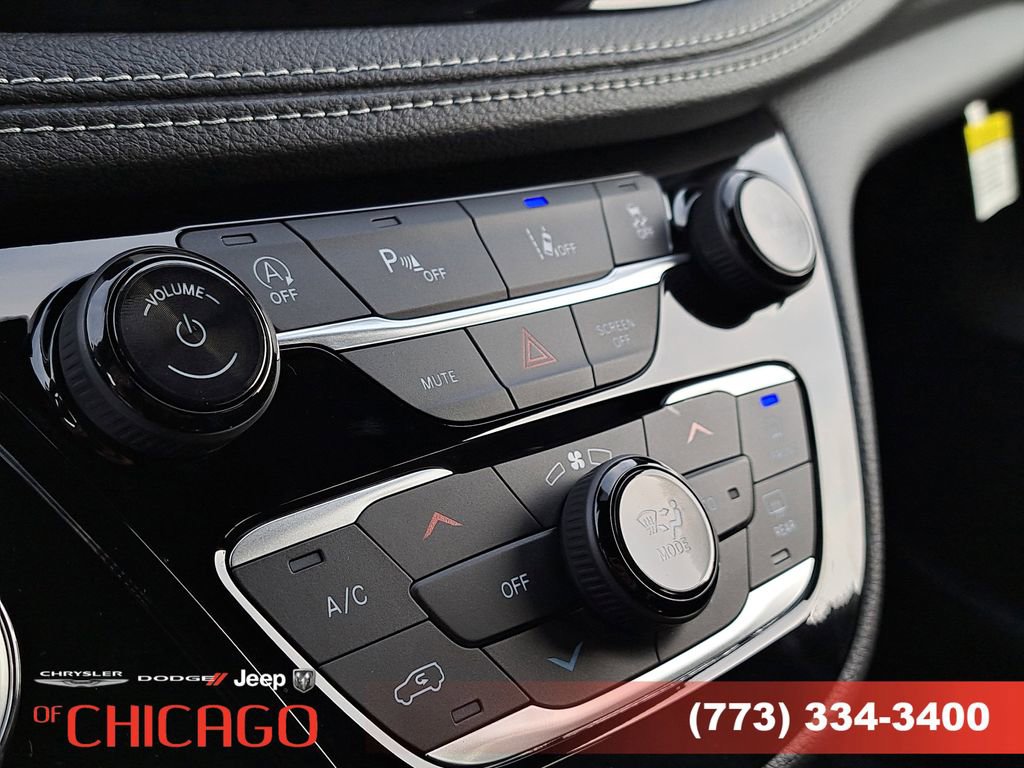 New 2026 Chrysler Pacifica Select image 33