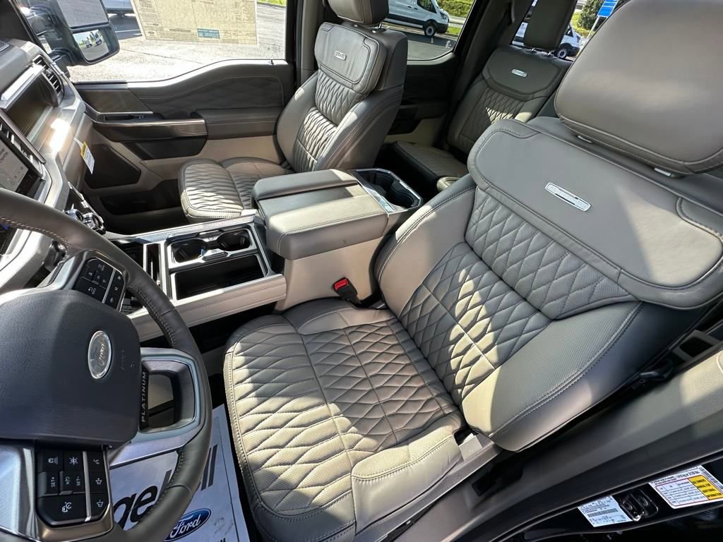 New 2025 Ford F250 Platinum w/ Platinum Plus Package image 18