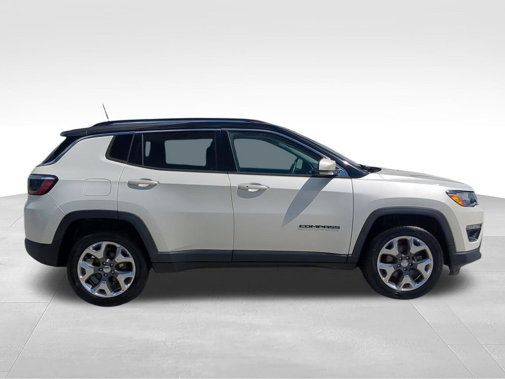 Used 2021 Jeep Compass Limited AWD/4WD image 2