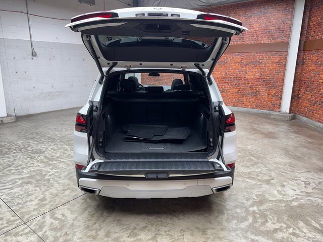 Certified 2024 BMW X5 xDrive40i w/ Premium Package image 26