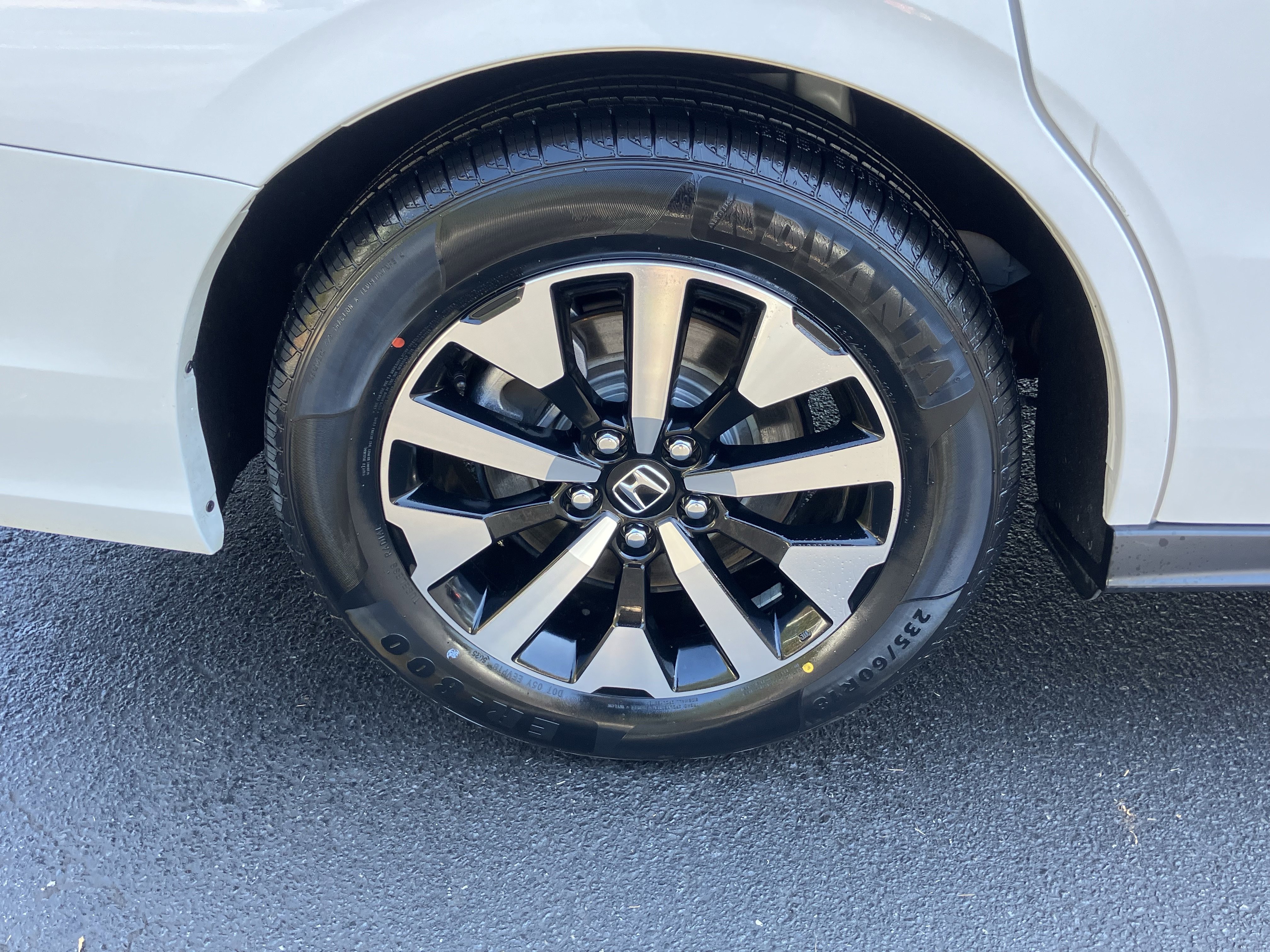 Certified 2025 Honda Odyssey EX-L image 13