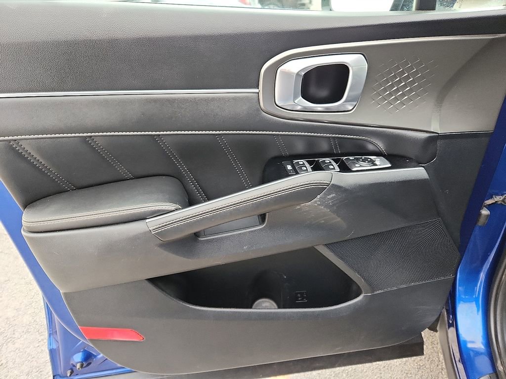 Used 2022 Kia Sorento SX image 16
