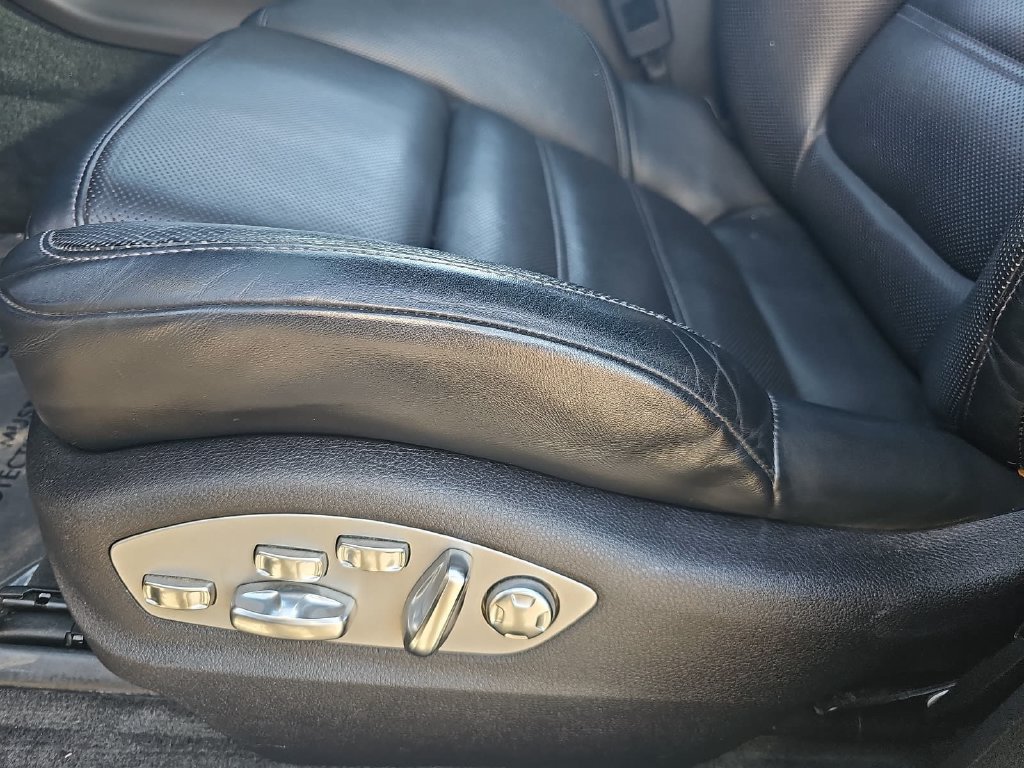 Used 2024 Porsche Macan GTS AWD/4WD image 28