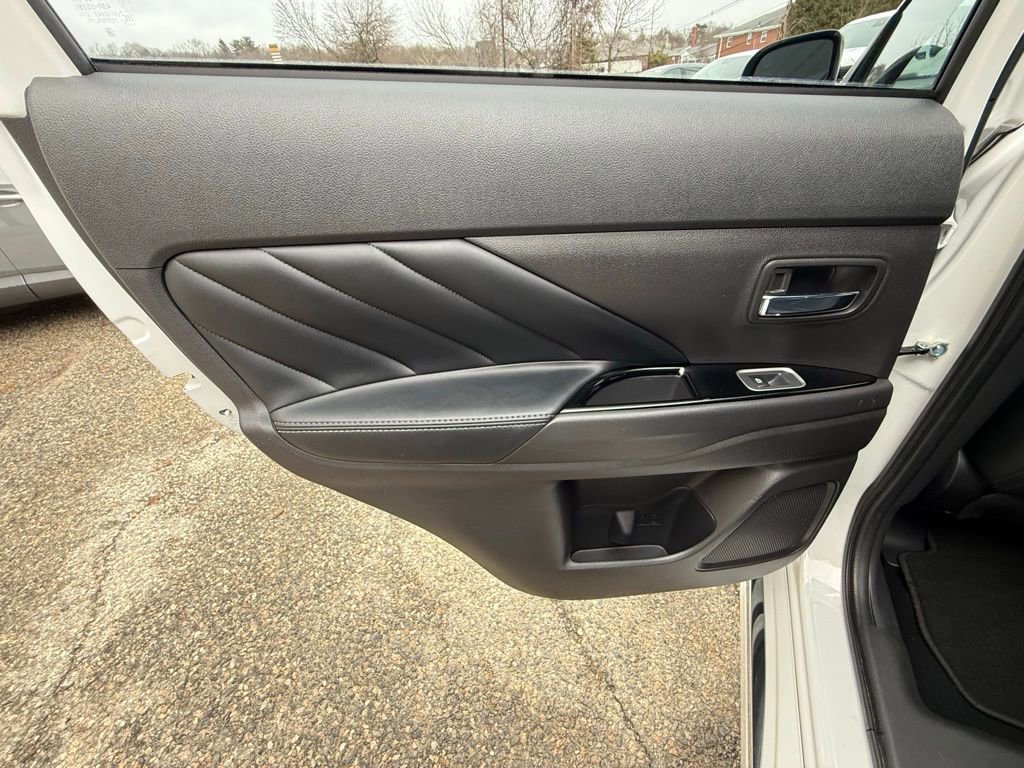 Used 2020 Mitsubishi Outlander GT image 15