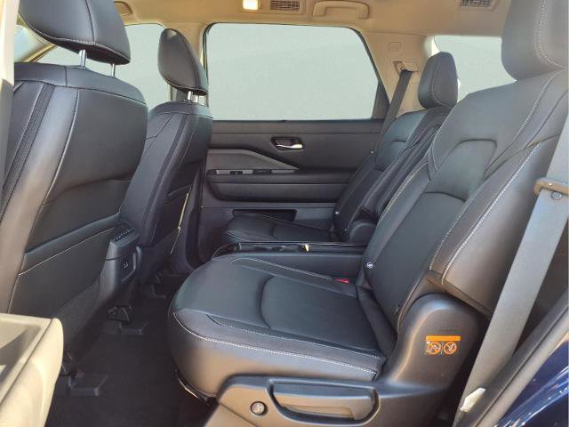 Certified 2023 Nissan Pathfinder SL w/ SL Premium Package image 11