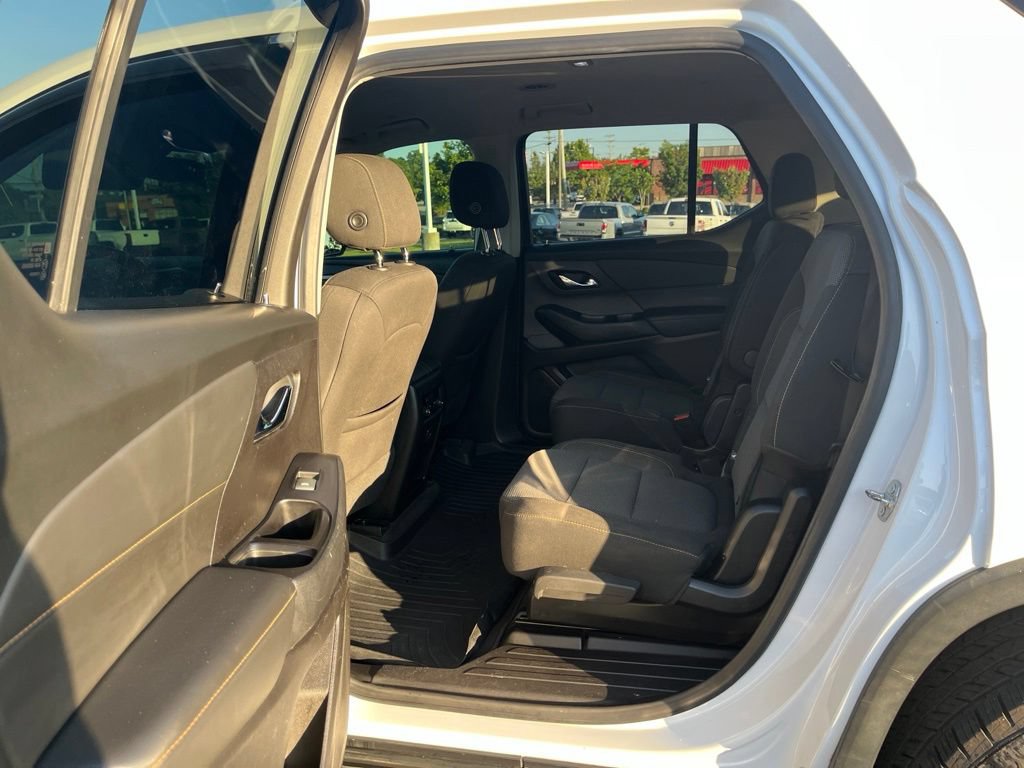 Used 2019 Chevrolet Traverse LT FWD image 14