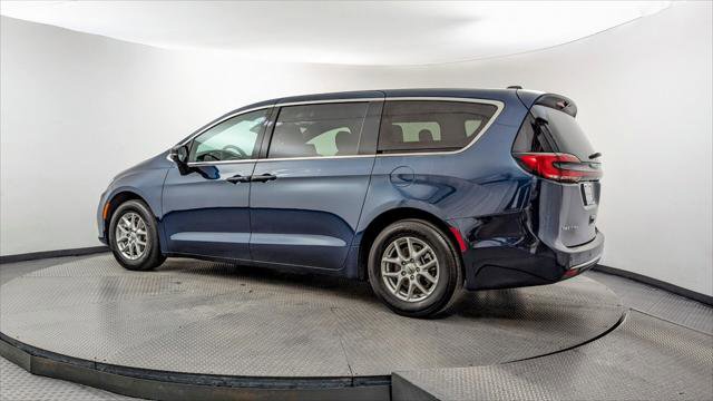 Used 2025 Chrysler Pacifica Select FWD image 6