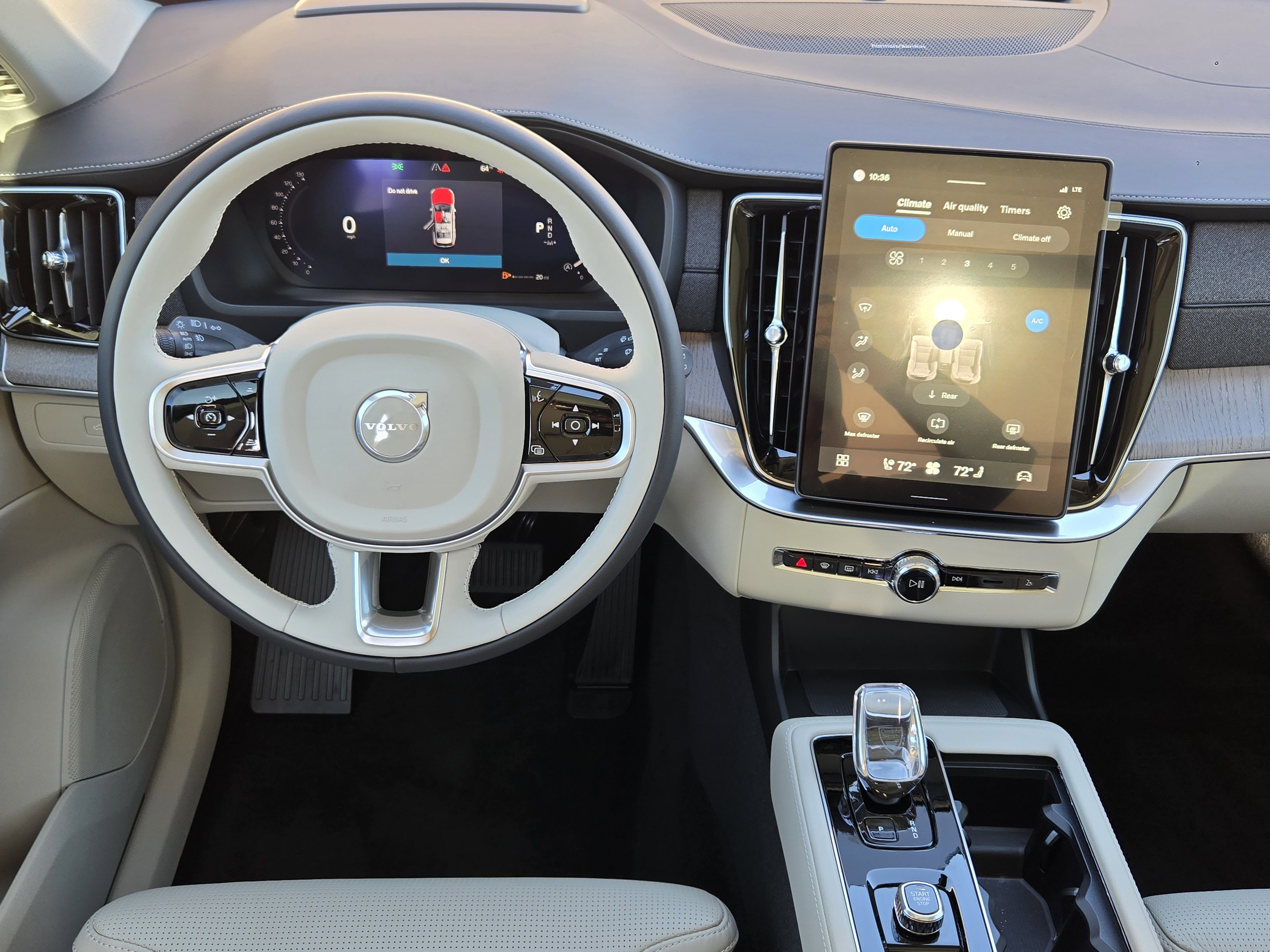 New 2026 Volvo XC90 B6 Ultra image 31