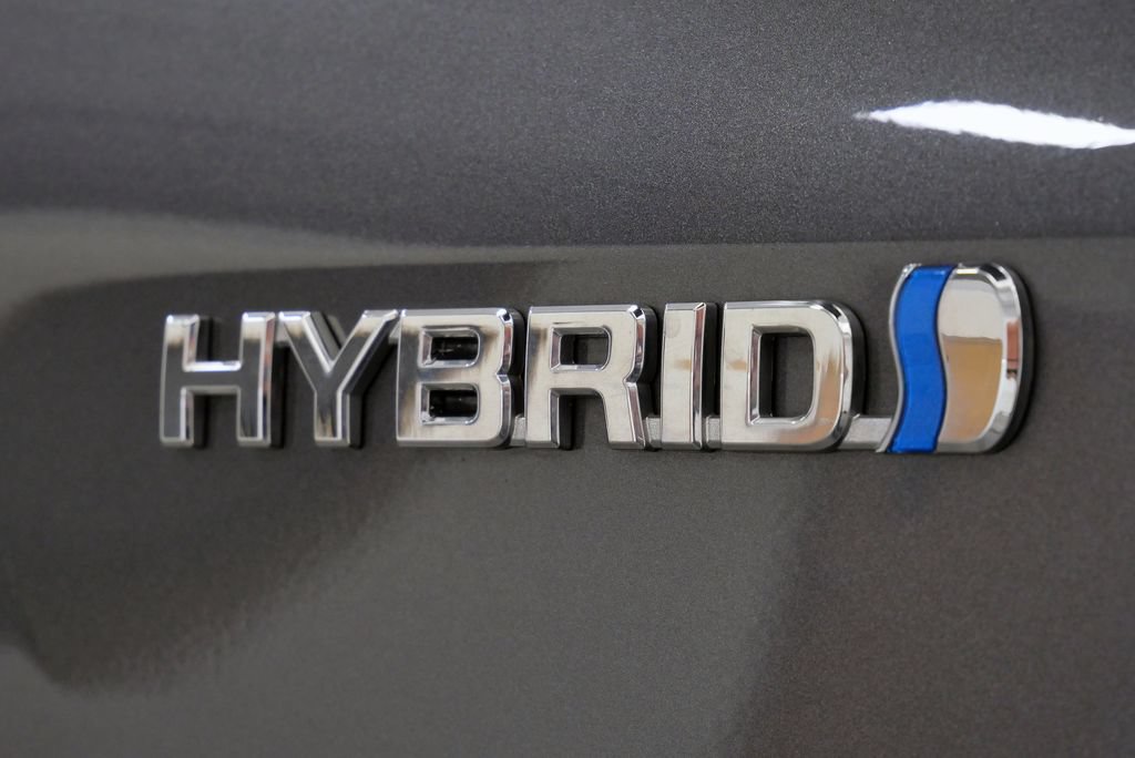 Used 2021 Toyota Highlander XLE AWD/4WD image 10