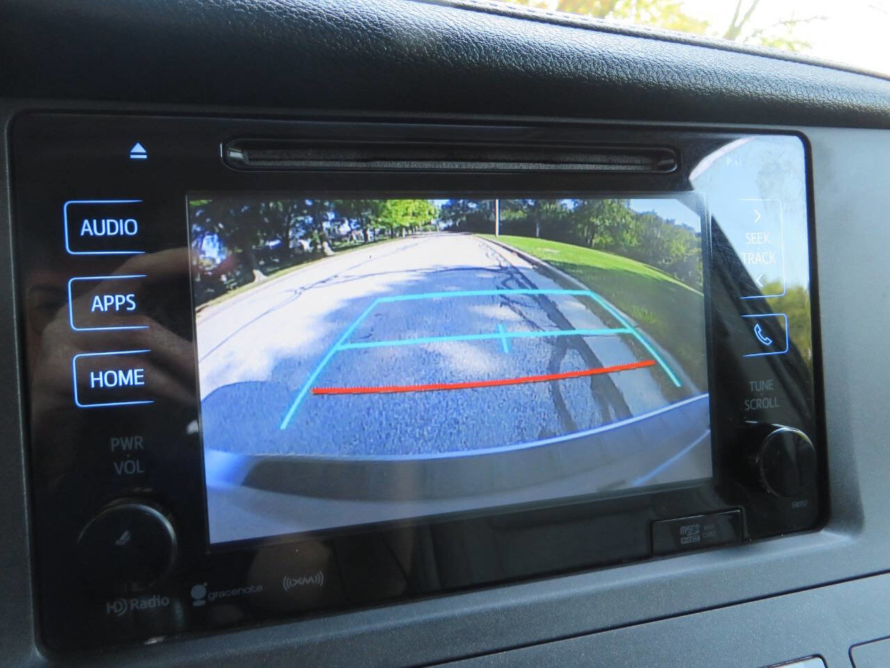 Used 2017 Toyota Sienna image 21