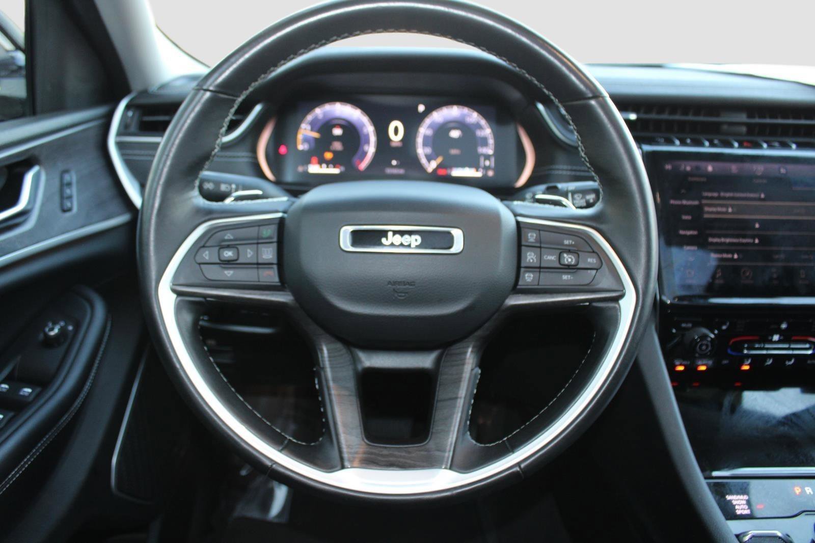 Used 2021 Jeep Grand Cherokee L Limited image 25