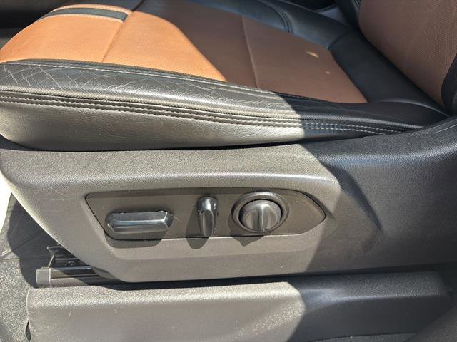 Used 2019 Chevrolet Silverado 1500 High Country w/ High Country Premium Package AWD/4WD image 12