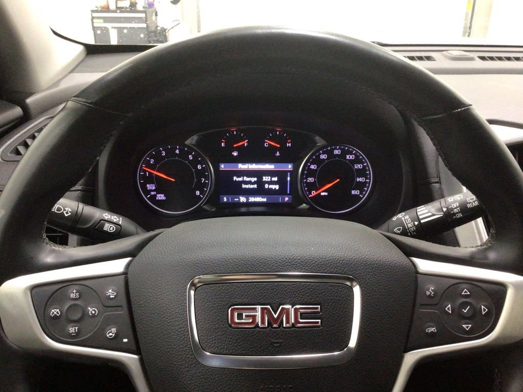 Used 2024 GMC Terrain SLT image 12