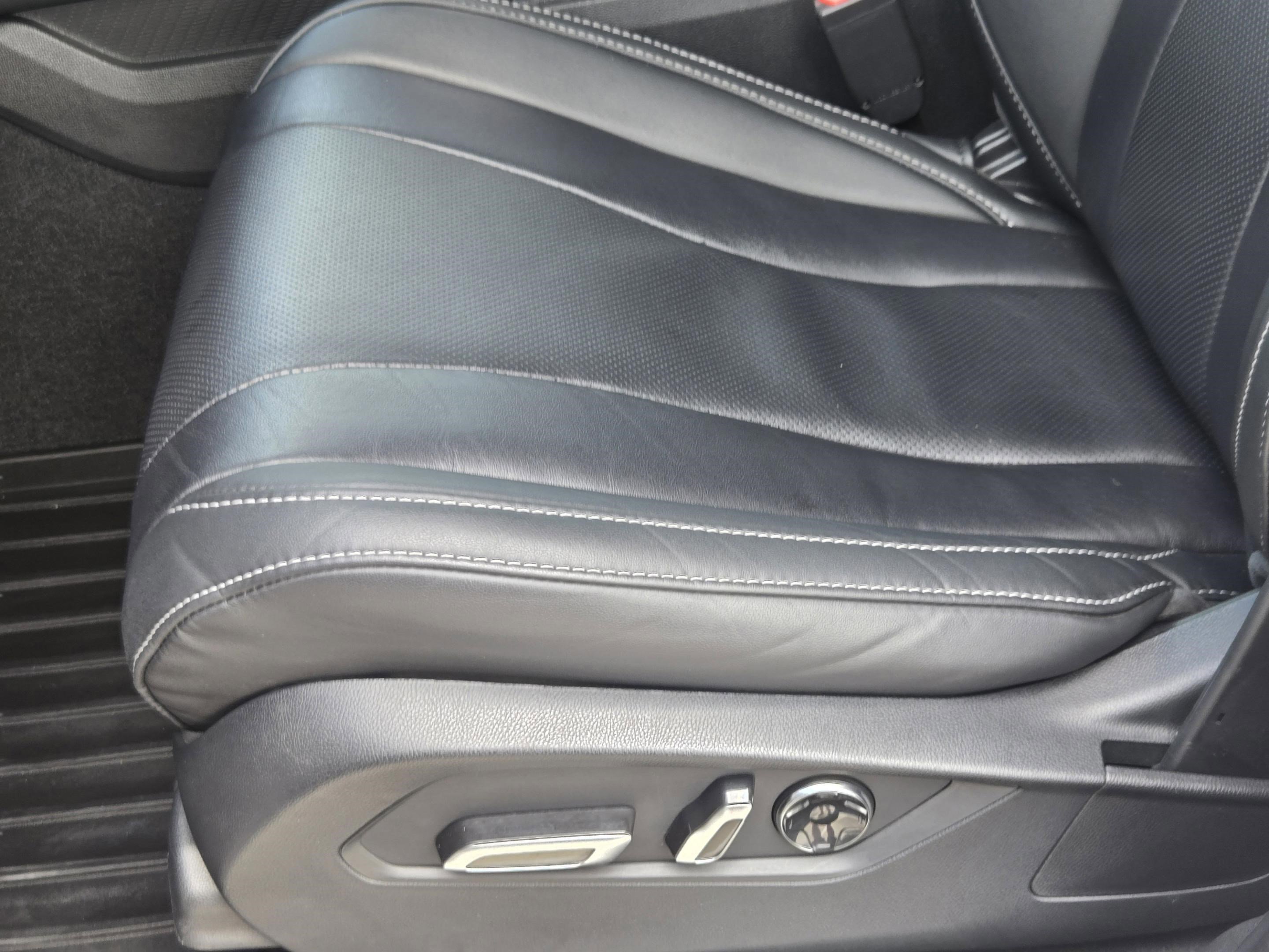 Used 2024 Acura MDX SH-AWD w/ Technology Package image 16