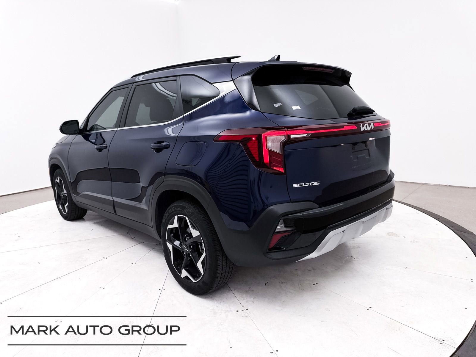Certified 2024 Kia Seltos EX image 14